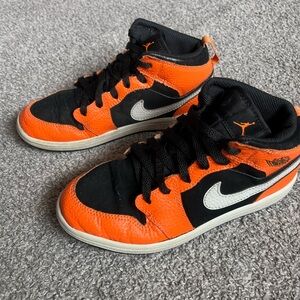 Nike Kids' Black and Orange Sneakers
